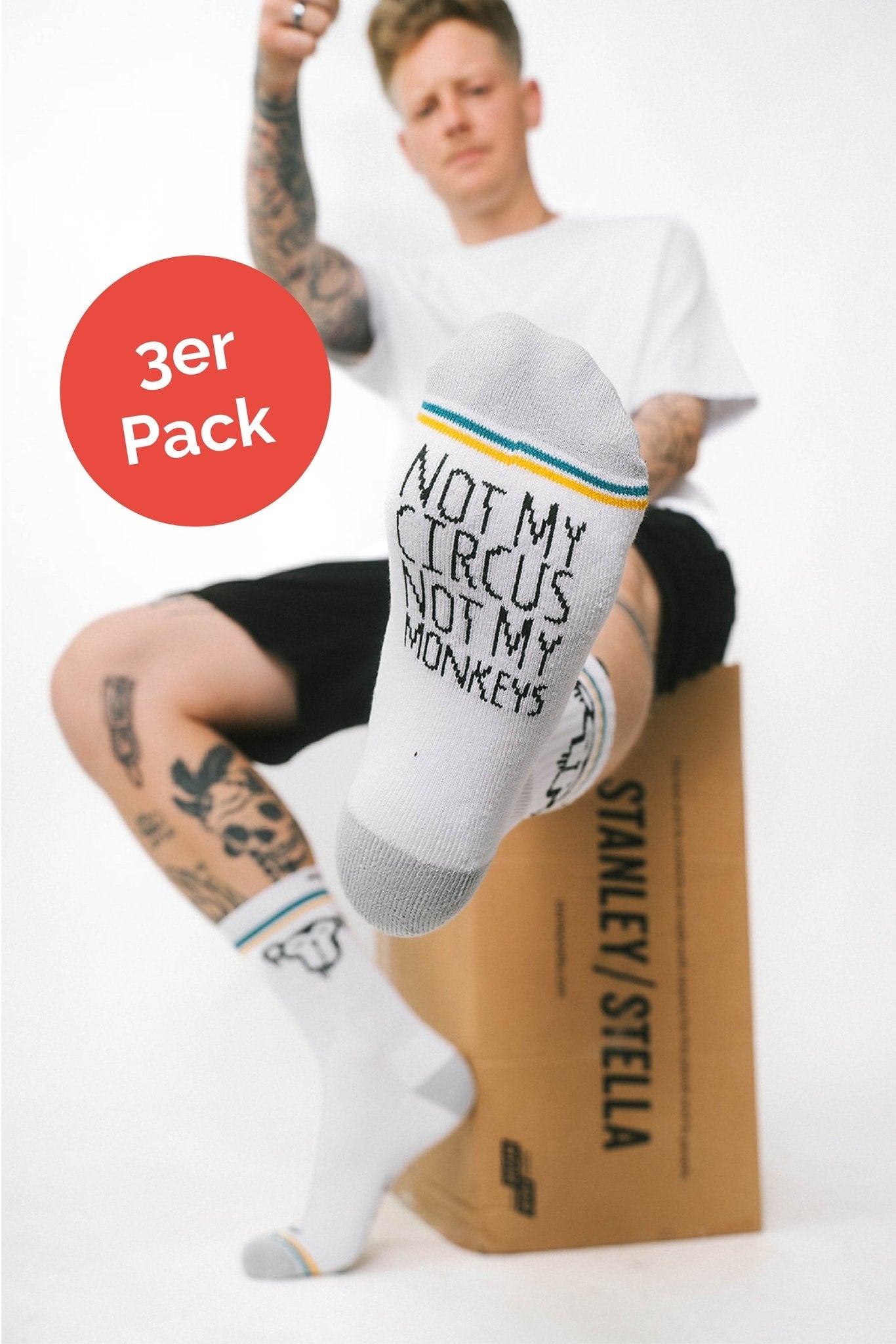 3er Pack Socks 1.0 - "Suspicious Monkey" (15 % Ersparnis) -